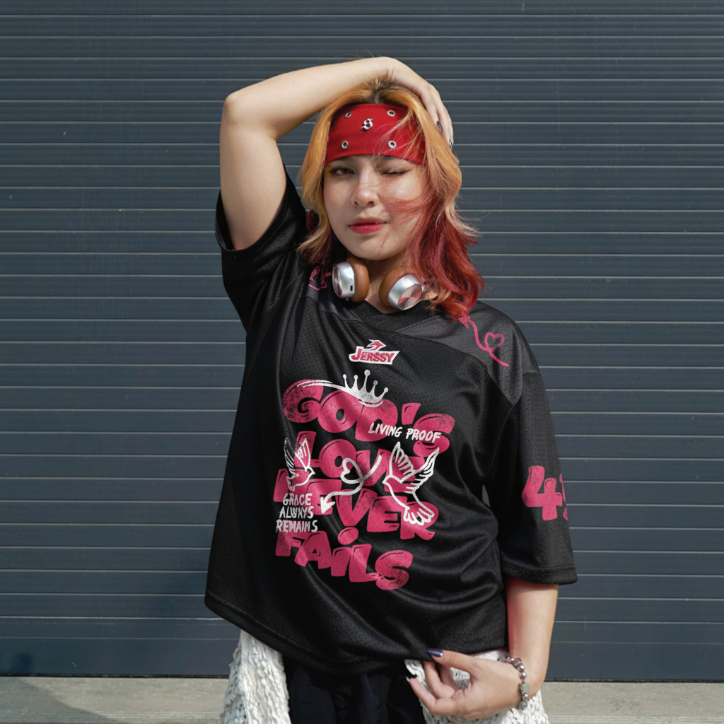 Jessy Brand God's Love Never Fails No 66 Graphics Blokecore Blokette V-Neck T-shirt